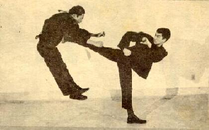 Bruce Lee - Bruce Lee famous kick