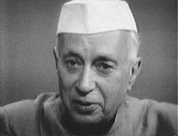 prime minister - Pandit Nehru was Indias first prime minister.. He was considered as peacemaker after the war with pakistan