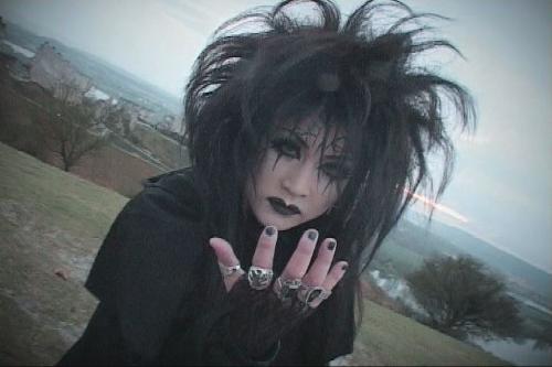 MANA - MANA, THE GUITARIST OF MOI DIX MOIS