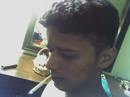 smokin - a good day in lahore