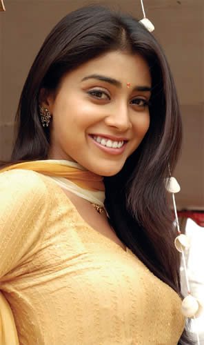guess - guess who is she