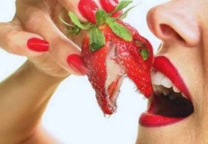 allergic to strawberries - itchy... allergic to strawberries - itchy...