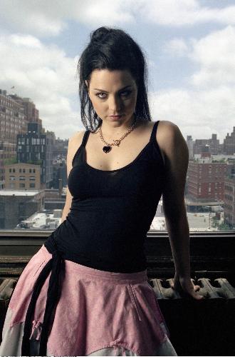 Hottie - Amy Lee..my kind of woman.