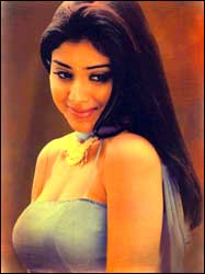 shriya -           she is not the hottest.but looking good