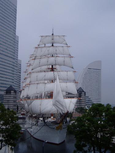 sakuragi cho - a ship in sakuragi cho