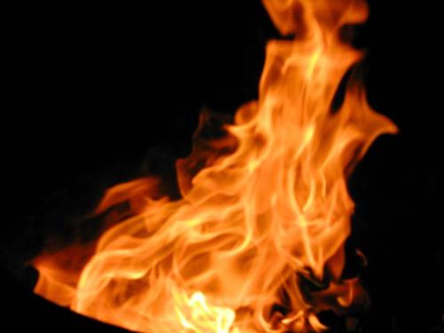 burn - Minor burns usually heal without further treatment. They may heal with pigment changes, meaning the healed area may be a different color from the surrounding skin. Watch for signs of infection, such as increased pain, redness, fever, swelling or oozing. If infection develops, seek medical help. Avoid re-injuring or tanning if the burns are less than a year old — doing so may cause more extensive pigmentation changes. Use sunscreen on the area for at least a year.