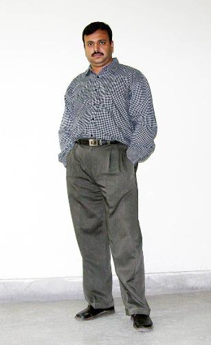 Me2 - Standing in the office