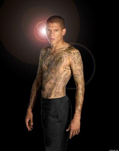Michael Scofield's awesome tattoo - The tattoo were all the breaking out started.