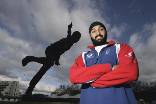 Monty Panesar - HE IS THE TOP MOST AND LOVELY SPIN BOWLER FROM ENGLAND!