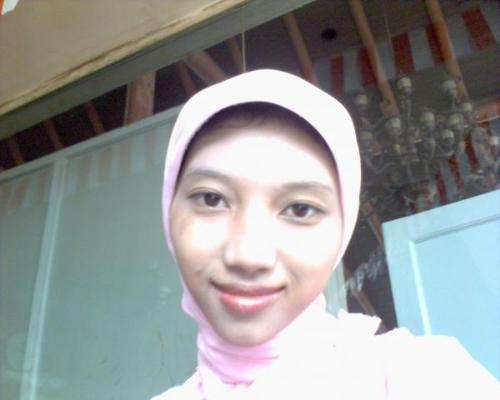 Lunch at Soekarno Hatta Airport - Augues 22 2006, the saddest day of my life, but still tried to smile.. lol