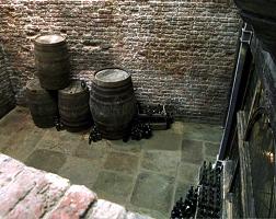 ally behind the leaky cauldron - ally behind the leaky cauldron