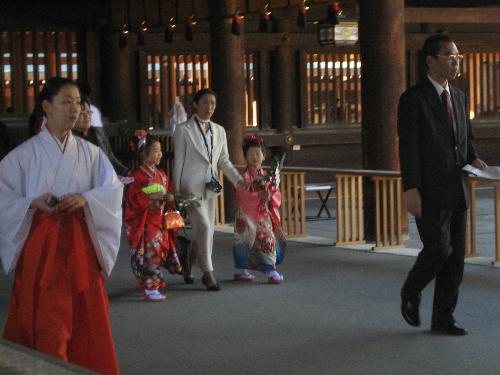 First time the kids visit the shrine - Here you can see different Tokyo can be - traditional and modern at the same time!