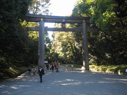 Gate to Meiji shrine - This gate is huge and it's the enterance to Meiji shrine in Tokyo