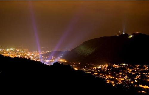 Brasov:  City of Romania - 'Tâmpa' mountain night view