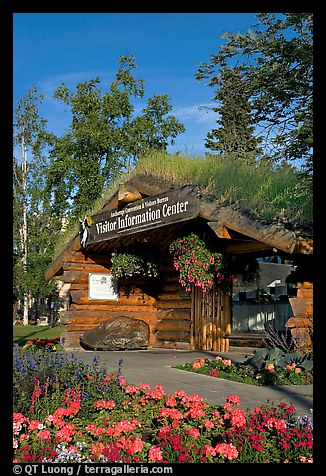 Log cabin visitor center - a photo from  Anchorage, Alaska, USA