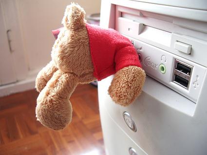USB_BEAR - i want one