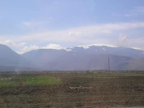 nice.. - Same mountains, same look, i love this country, with see and mountains.