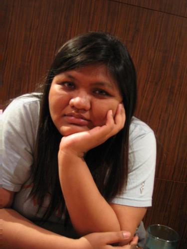 Waiting for dinner - Hungry as hell, bored as hell, camwhoring as usual