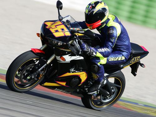 Rossi testing R6 - Valentino Rossi himself testing the R6