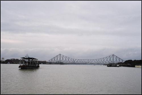 Howrah bridge - Howrah bridge is the busiest bridge in the world.Howrah bridge is situated in kolkata,India.