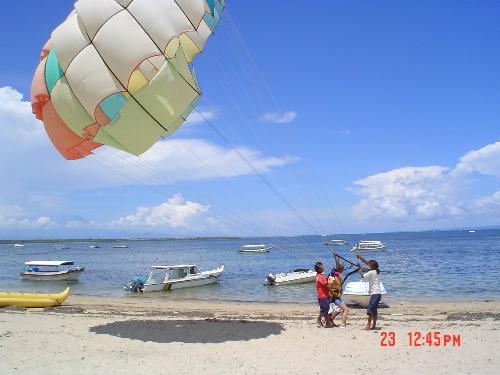 Parasailing activity - What do you think about this activity, have you ever try it?