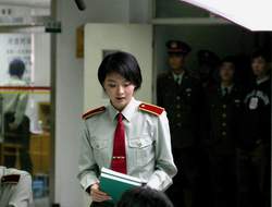 china's army woman - She is beatifful, isn't she?