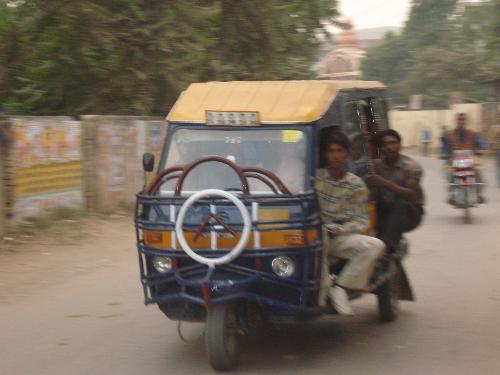 auto - Auto in Allahabad