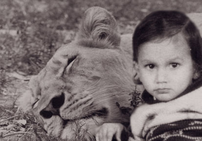 lions - identify the lion in the photograph