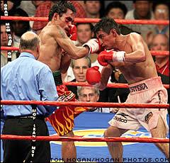 Manny Pacquiao vs Eric Morales - Pacman ends the trilogy in the 3rd round
