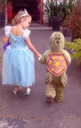 halooween 2006 - My kids trick r treatin&#039; in California!