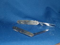 Camping knife and fork combo - Cleverly designed compact camping knife and fork that is acutally useable.