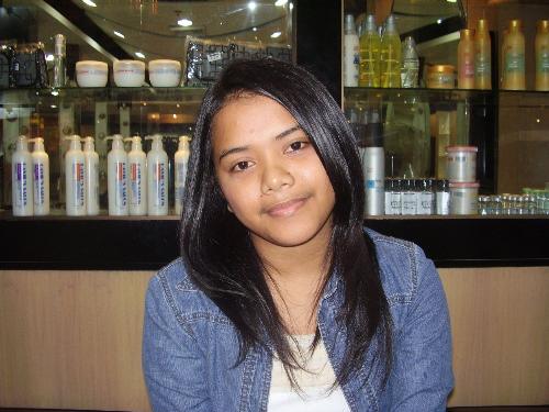 Me Simple!!! - Hi,Its me rhea,this picture taken at the parlor when im having my hot oil treatment for my hair.hope you guys like it.You take care Guys!!