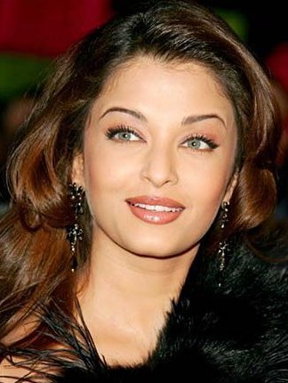 Aish - Aishwarya rai is my favourite actress....i have lots of favourite actresses...all good looking are my favourite. (^_^)