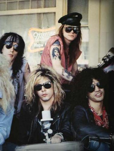 Guns N Roses - Guns N Roses