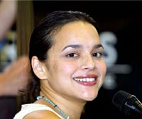 norah with smile - norah jones smile at me