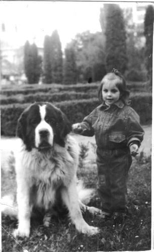 Me and my bodyguard!!! - When she was about 3 years old, my daughter had the best bodyguard in the world.