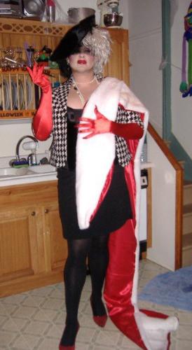 Me as Cruella DeVil - I thru a Disney Halloween party this Halloween and me and my friends went nutz with out costumes.  Since i'm a fashion major, i felt it only appropriate to be the mistress of fashion, Cruella DeVil!!!