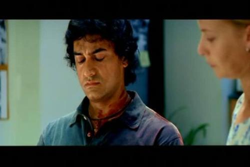 rang de basanti - Aamir in a deep mourn because of govt's decision.