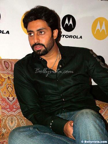 MotoStar - Abhishek Bachchan at the Motorola SLVR  - The Photo Subject says it all..