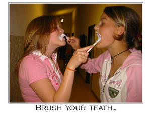 brush teeth - Keep your teeth clean