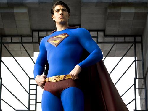 Superman - The return of the most popular superhero.Unlike others he doesnt hide his identity.Movie has very good action sequence.A must watch.