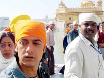 Rang De Basanti - Indian superstar, Aamir Khan in a Gurdwara in Punjab shooting for the movie titled 'Rang De Basanti'.