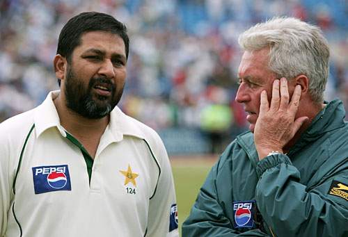 inzi with bob woolmer - inzi with bob woolmer