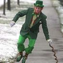 Have you seen this guy? - Little green men all around me, it must be the beer