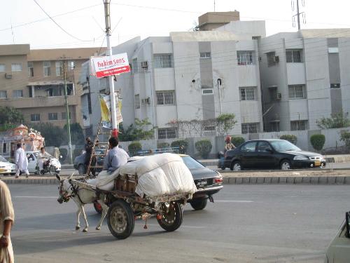 road of karachi - road of karachi