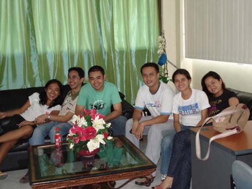 lunchbreak - foolin' around in the office during lunchbreak with the GG mortals...hahahahaha...