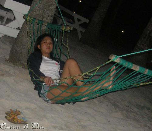 duyan - hahaist...in the swing...sooo early in the evenin' feel sooo alone...