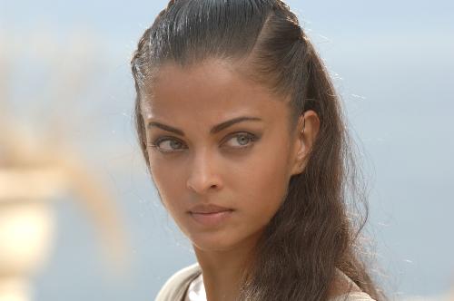 Look the anger - She is Indias most talented,beautiful,sexciest and most searched actress.The photo she is posing is showing her anger.