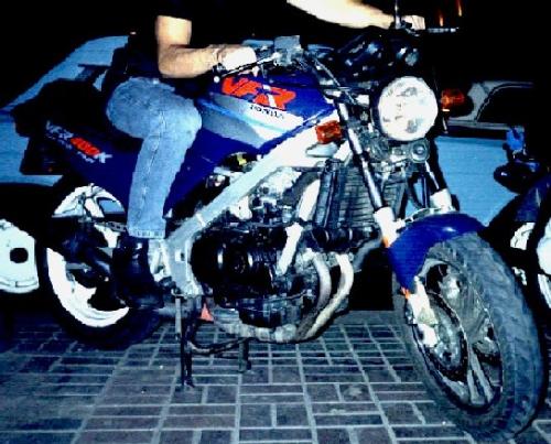 VFR400K - 400cc