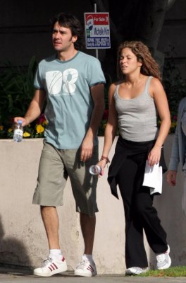 Shakira - Walking with Jaume in Beverly Hills, Ca on February 9, 2006